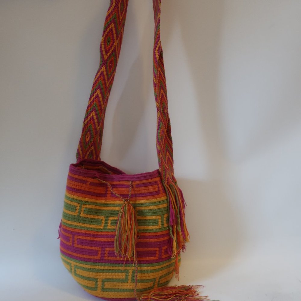 SHAG BOUTIQUE PK/MULTI CROCHET BUCKET BAG*